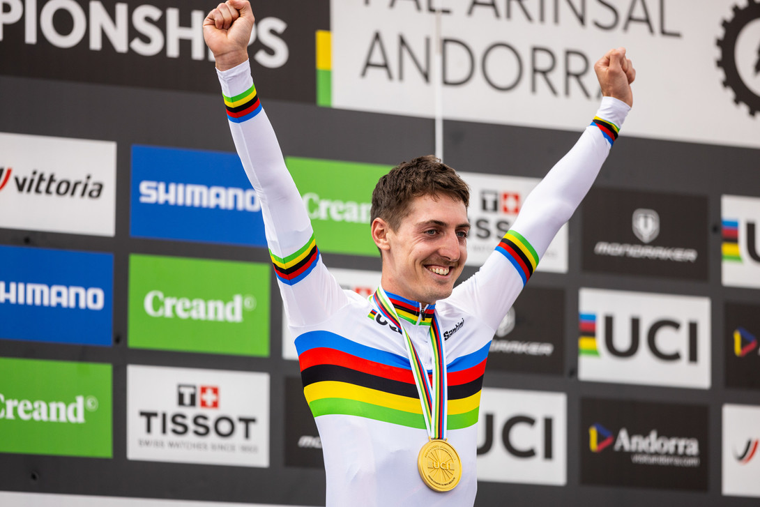 Alan Hatherly wins the 2024 Cross-Country World Championship in Andorra.