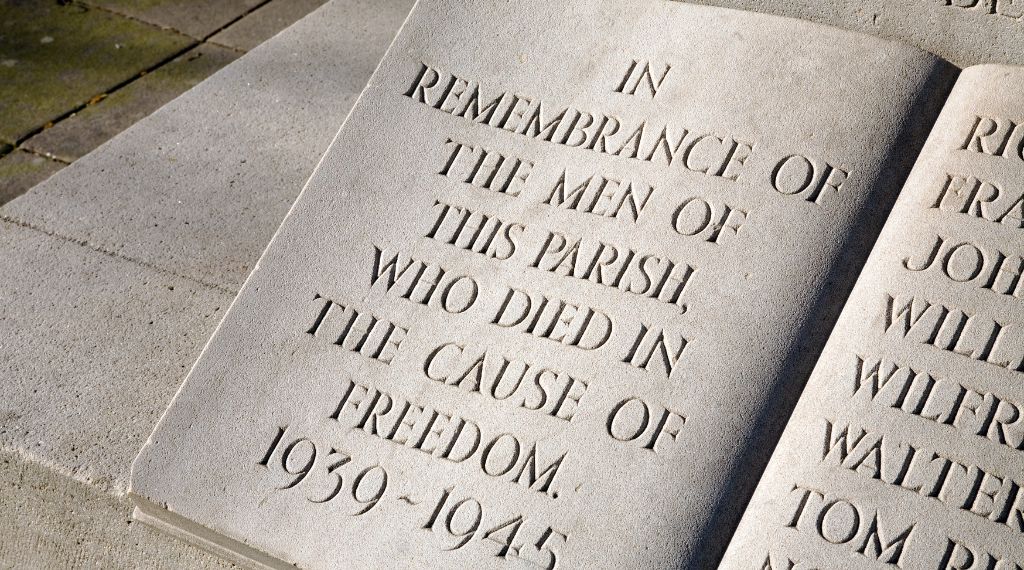 Epitaphe et inscription sur pierre tombale