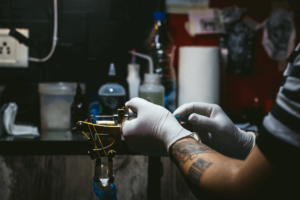 LE TATOUAGE DE DEUIL : COMMENT BIEN LE CHOISIR ?